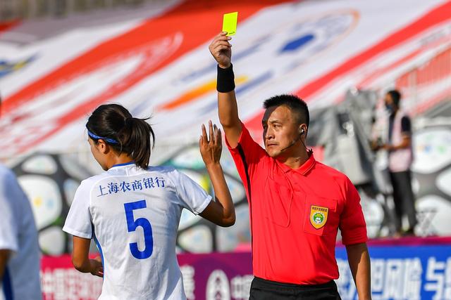 从“梦之队”掌舵者到马来种榴莲：李永波的转型与现状