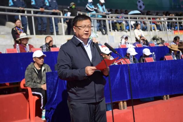 马宁获任荣耀手机代言人，展现中国裁判新形象
